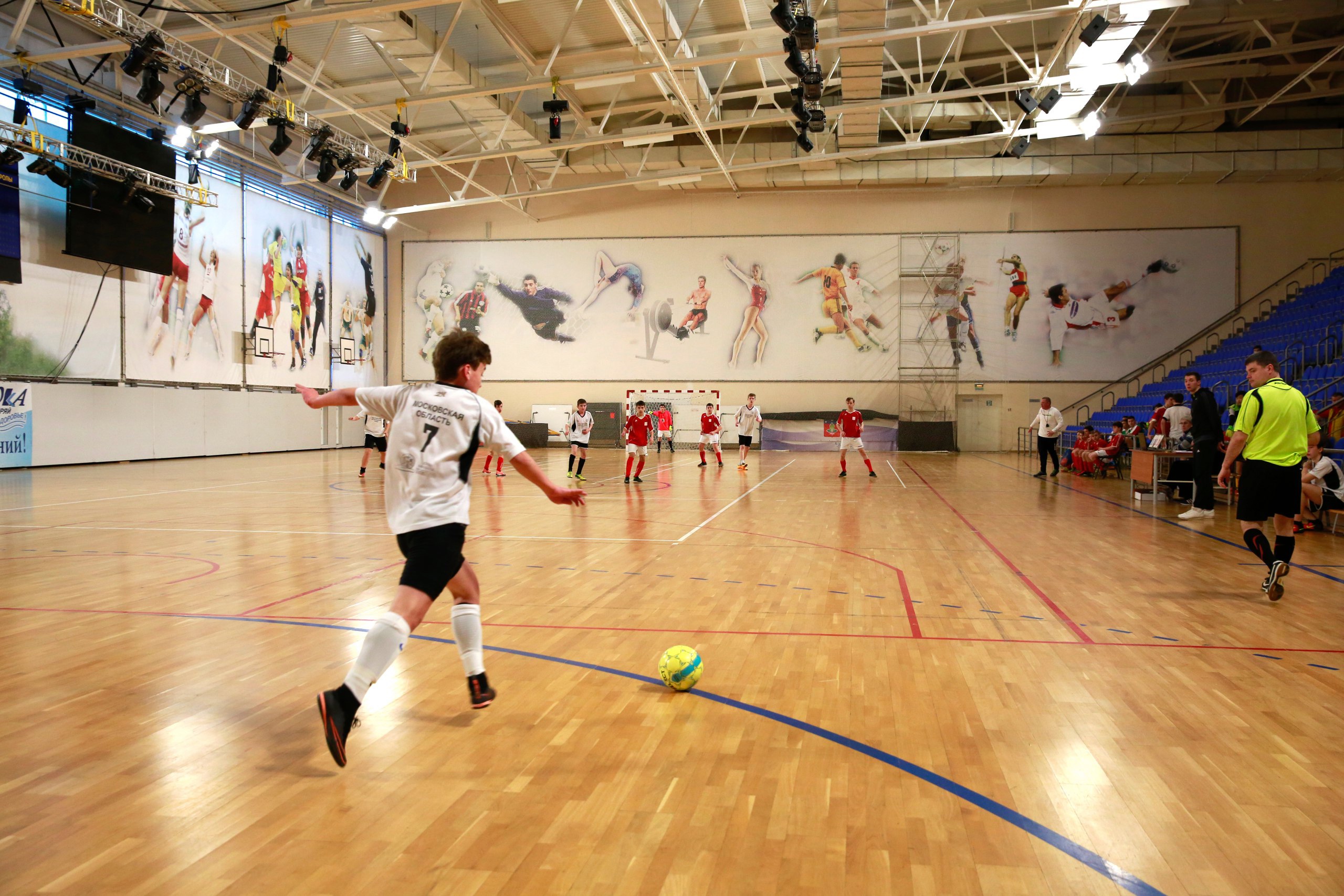 Во Дворце спорта «Ока» проходит набор на индивидуальные тренировки по мини-футболу.